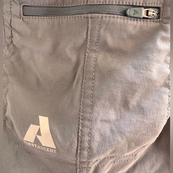Eddie Bauer women’s US 0 FirstAscent Grey cargo shorts 7” - Picture 5 of 7